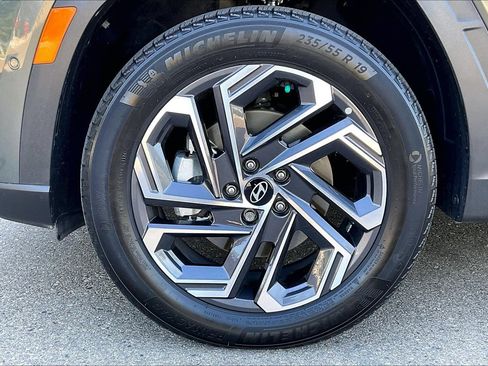 Used 2025 Hyundai Tucson Limited AWD/4WD image 26