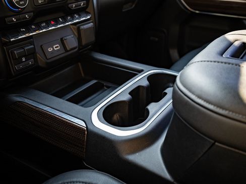 Used 2019 Chevrolet Silverado 1500 RST image 35