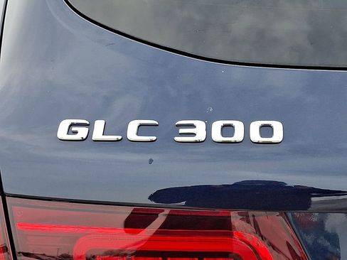 Used 2022 Mercedes-Benz GLC 300 4MATIC image 32