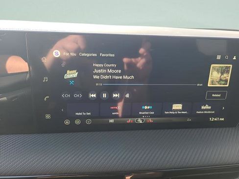 New 2026 Nissan Kicks SR w/ Cold Weather Package image 13