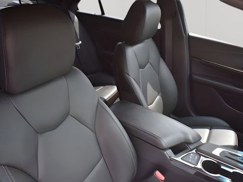 Used 2023 Cadillac CT4 Luxury image 18