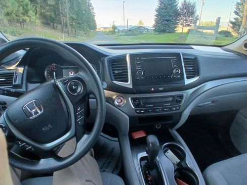 Used 2016 Honda Pilot LX image 15