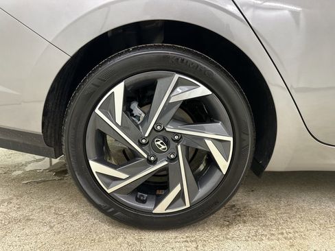 Used 2025 Hyundai Elantra SEL image 26