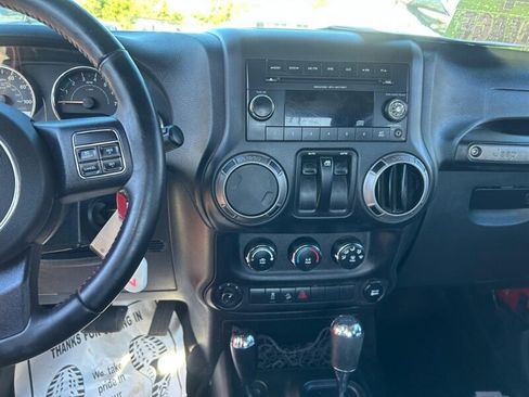 Used 2017 Jeep Wrangler Sport w/ Quick Order Package 24S AWD/4WD image 7