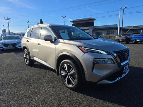 Used 2023 Nissan Rogue Platinum w/ Platinum Premium Package image 1