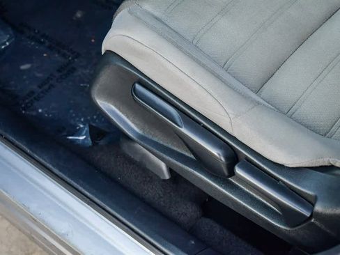 Used 2018 Honda CR-V LX image 20