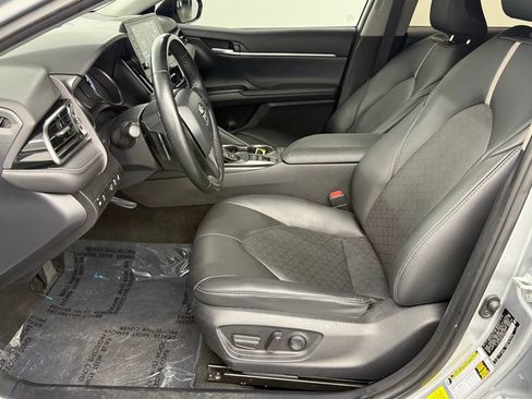 Used 2023 Toyota Camry XSE w/ Cold Weather Package FWD image 16