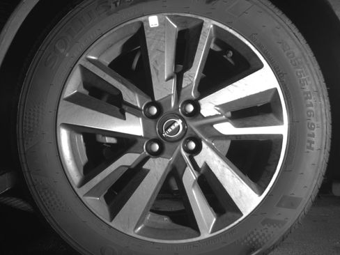 Used 2025 Nissan Versa SV FWD image 12