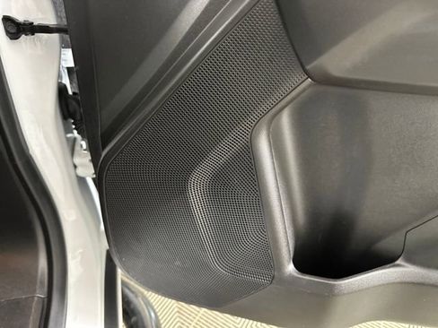 Used 2023 GMC Canyon Elevation image 41