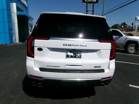Used 2025 GMC Yukon Denali image 4