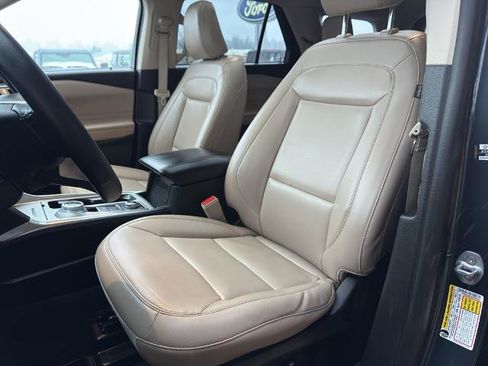 Certified 2022 Ford Explorer XLT w/ Equipment Group 202A image 16