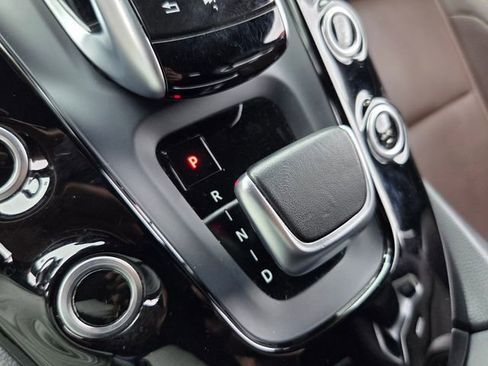 Used 2019 Mercedes-Benz AMG GT Roadster image 27