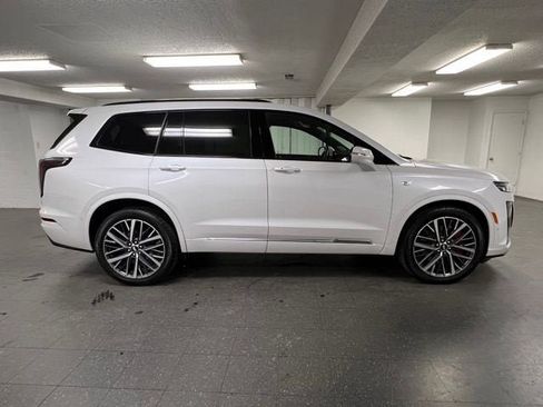Certified 2023 Cadillac XT6 Sport w/ Technology Package AWD/4WD image 6
