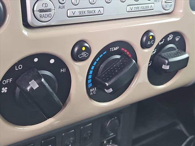 Used 2012 Toyota FJ Cruiser 2WD w/ Convenience Pkg image 12