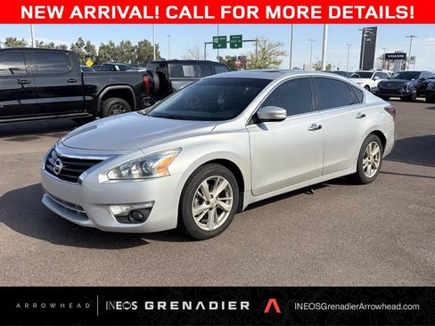 Used 2014 Nissan Altima 2.5 SL w/ Technology Package FWD image 1
