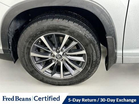 Used 2018 Toyota Highlander XLE image 34