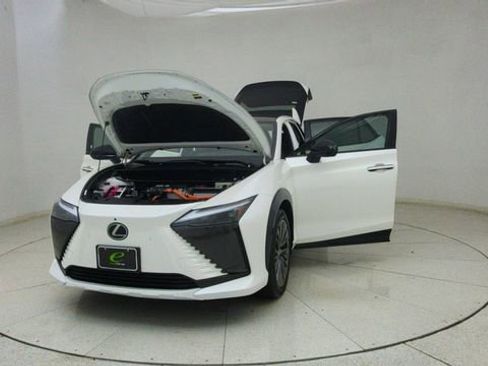 Used 2023 Lexus RZ 450e Premium w/ Accessory Package (2T) AWD/4WD image 69