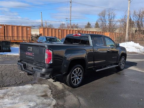 Used 2021 GMC Canyon Denali image 3