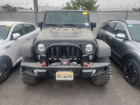 Used 2018 Jeep Wrangler Unlimited Rubicon AWD/4WD image 2
