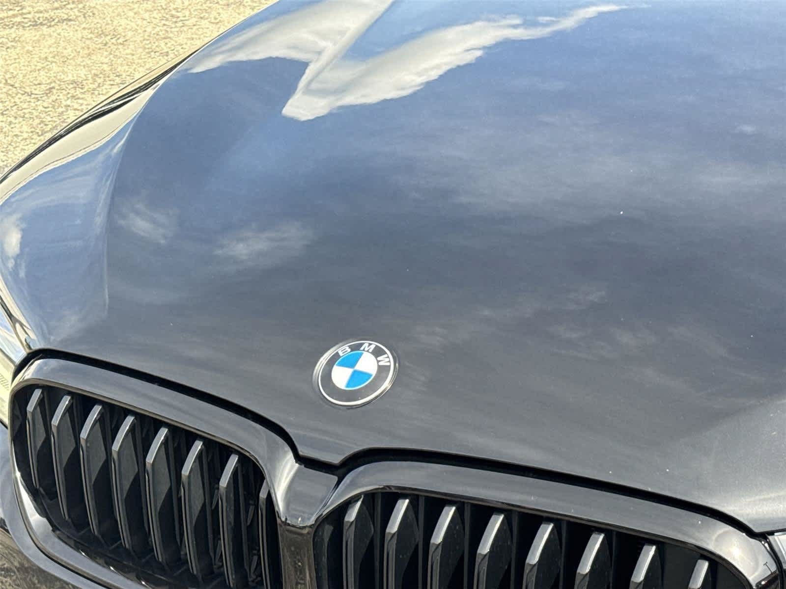 Used 2022 BMW 530i xDrive w/ M Sport Package AWD/4WD image 10