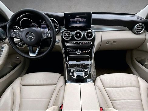 Used 2015 Mercedes-Benz C 300 4MATIC Sedan image 7