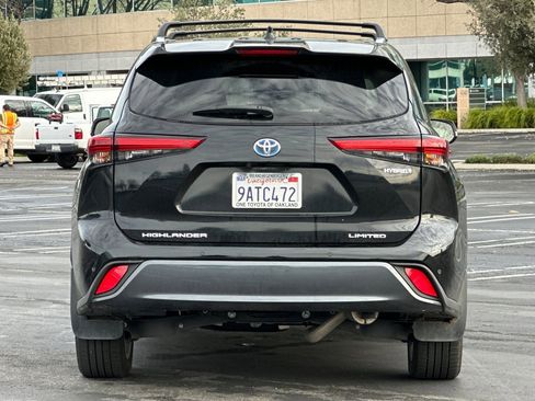 Used 2022 Toyota Highlander Limited image 5