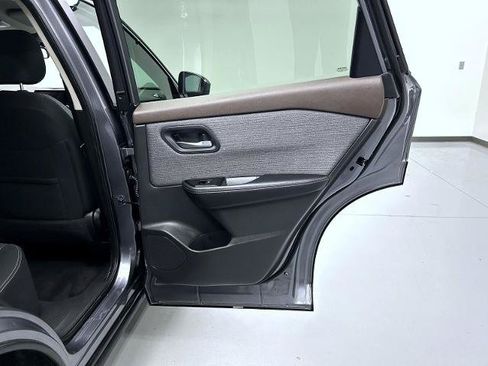 Certified 2023 Nissan Rogue SV AWD/4WD image 17