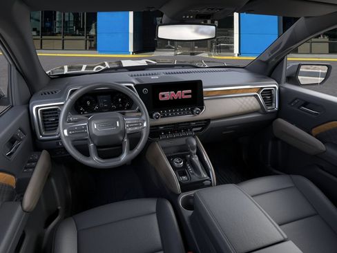 New 2026 GMC Canyon Denali w/ LPO, Denali Black Edition AWD/4WD image 17