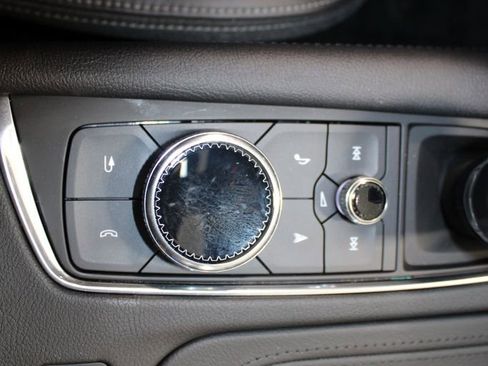 Used 2025 Cadillac XT6 Premium Luxury image 49