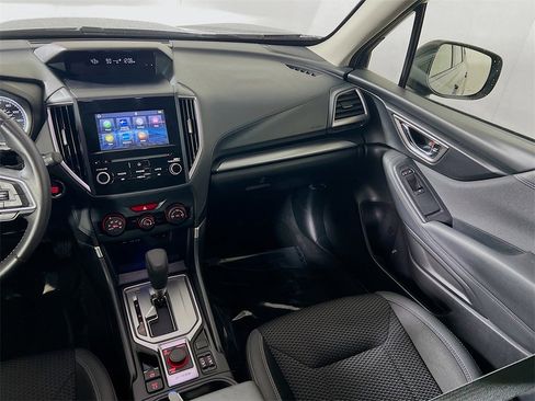 Used 2023 Subaru Forester Premium image 21