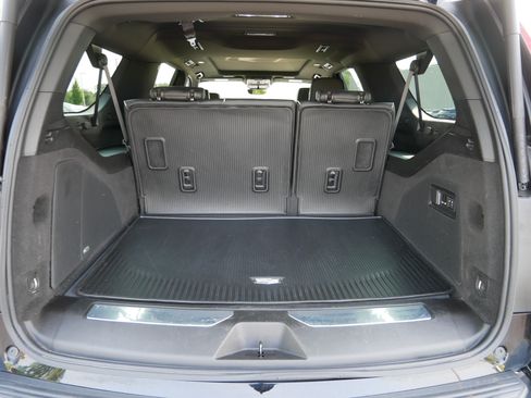 Used 2023 Cadillac Escalade ESV Premium Luxury w/ LPO, Radiant Package AWD/4WD image 18