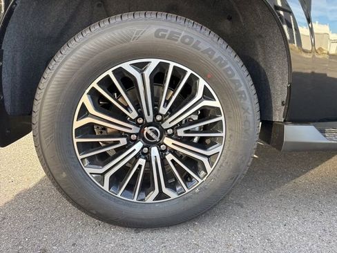 New 2026 Nissan Armada Platinum image 11