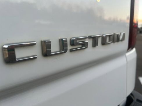Used 2022 Chevrolet Silverado 1500 Custom image 6