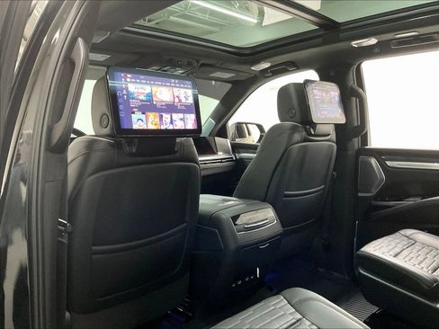 Used 2025 Cadillac Escalade V AWD/4WD image 45