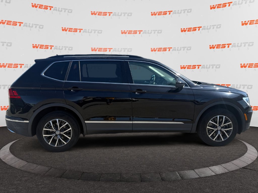 Used 2020 Volkswagen Tiguan SE w/ 3rd Row Seat Package AWD/4WD image 6