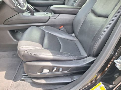 Used 2018 Cadillac XT5 Premium Luxury FWD image 32