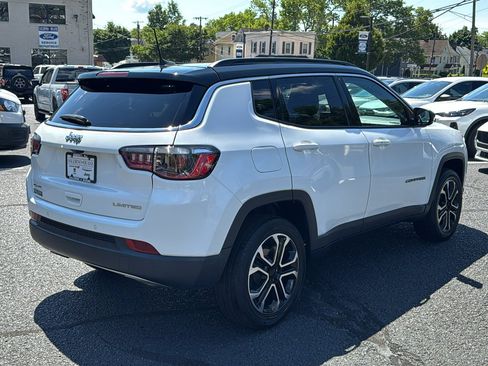 Used 2023 Jeep Compass Limited w/ Sun and Sound Group AWD/4WD image 10