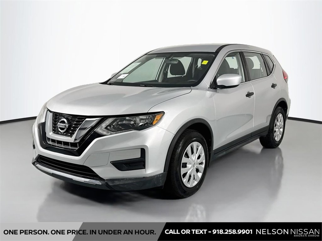 Used 2017 Nissan Rogue S FWD image 1