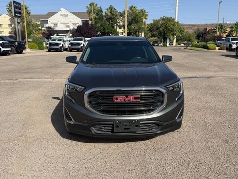 Used 2020 GMC Terrain SLE FWD image 2