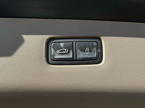 New 2026 Genesis GV70 2.5T Advanced image 16