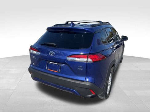 Used 2023 Toyota Corolla Cross LE w/ Moonroof Package image 5