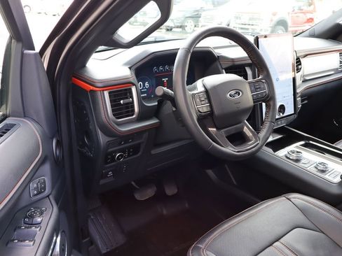 Used 2024 Ford Expedition Timberline image 4