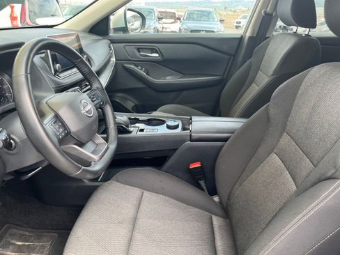 Used 2025 Nissan Rogue SV image 29