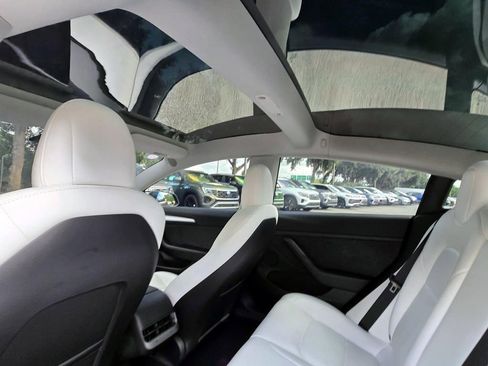 Used 2022 Tesla Model 3 Standard Range RWD image 14