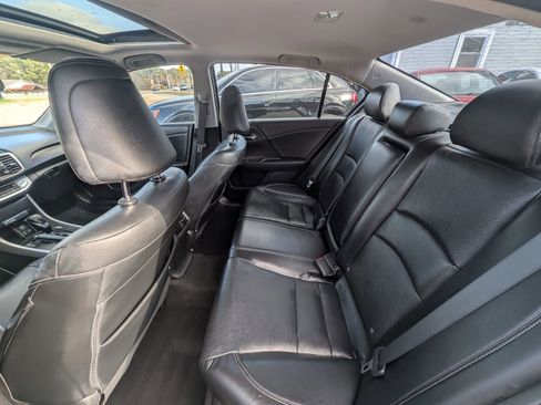 Used 2015 Honda Accord EX-L image 35