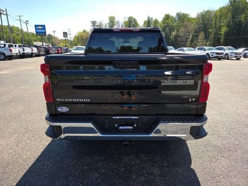 Used 2024 Chevrolet Silverado 1500 LT AWD/4WD image 28