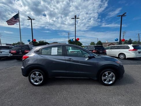 Used 2019 Honda HR-V LX image 4