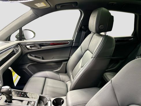 New 2026 Porsche Macan AWD/4WD image 26