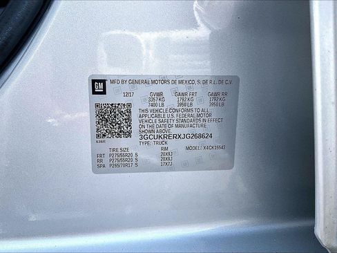 Used 2018 Chevrolet Silverado 1500 LT w/ LT Eassist Package AWD/4WD image 19