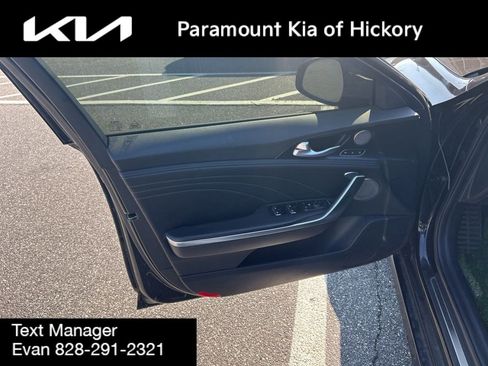 Used 2022 Kia Stinger GT2 w/ Scorpion Package RWD image 8